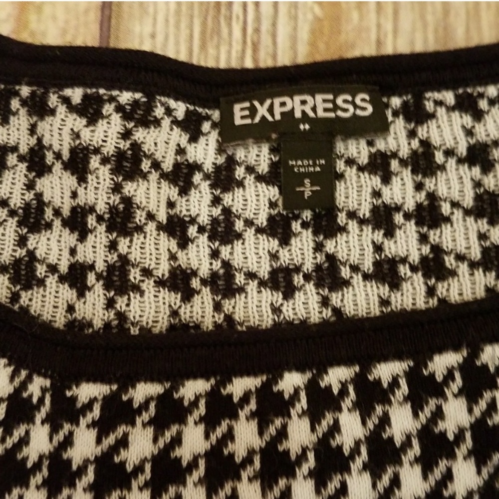 Express Houndstooth Top - image 3